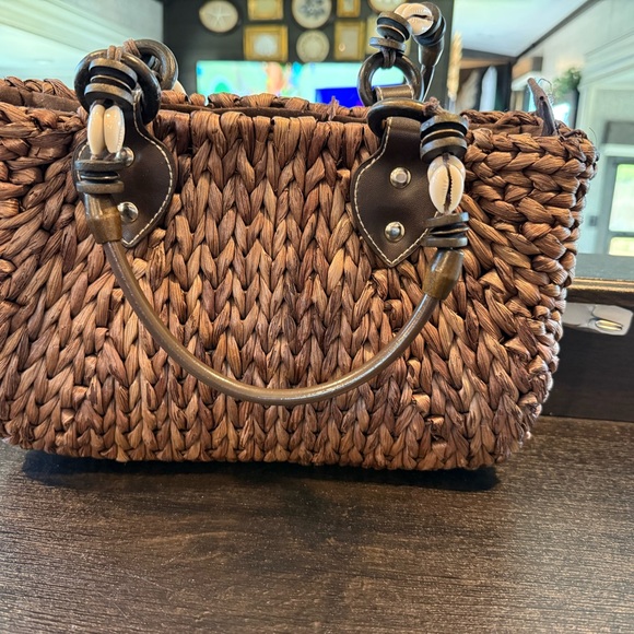 Woven Tan Handbag - Picture 4 of 5